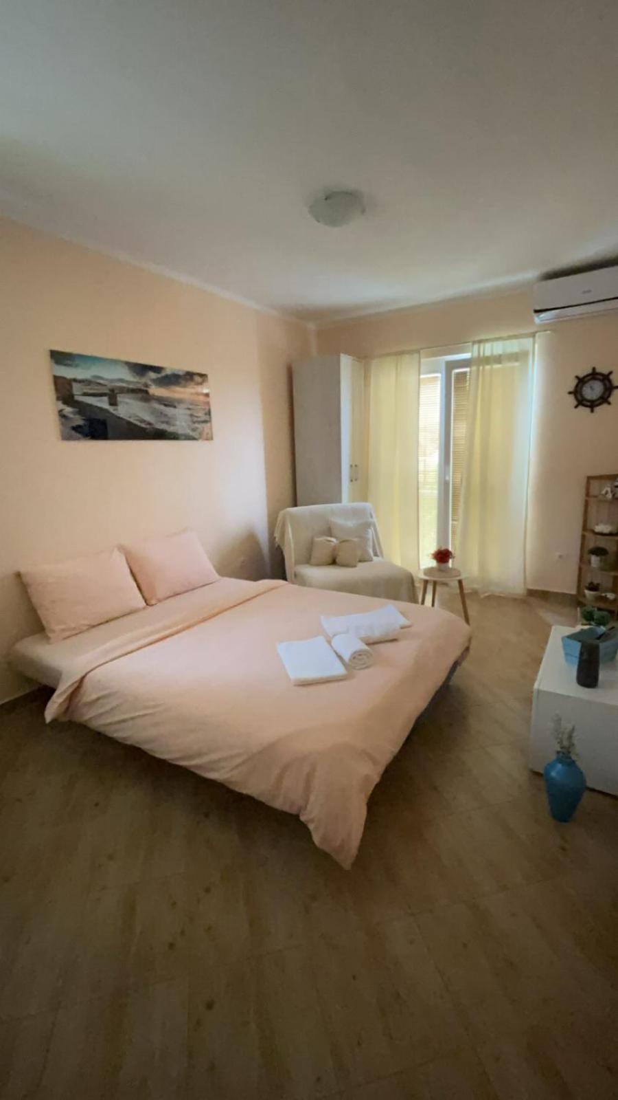 Apartments M&T Tivat Eksteriør billede