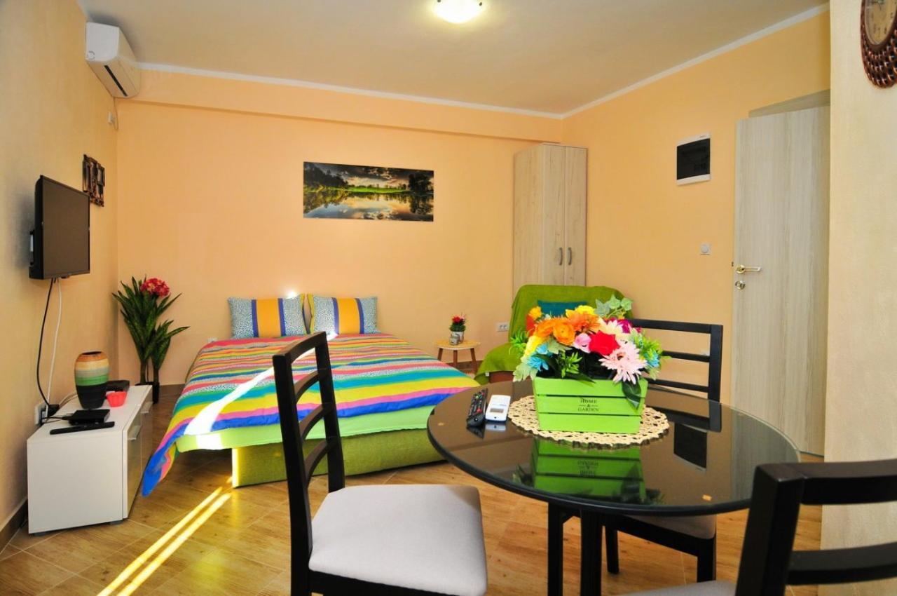 Apartments M&T Tivat Eksteriør billede