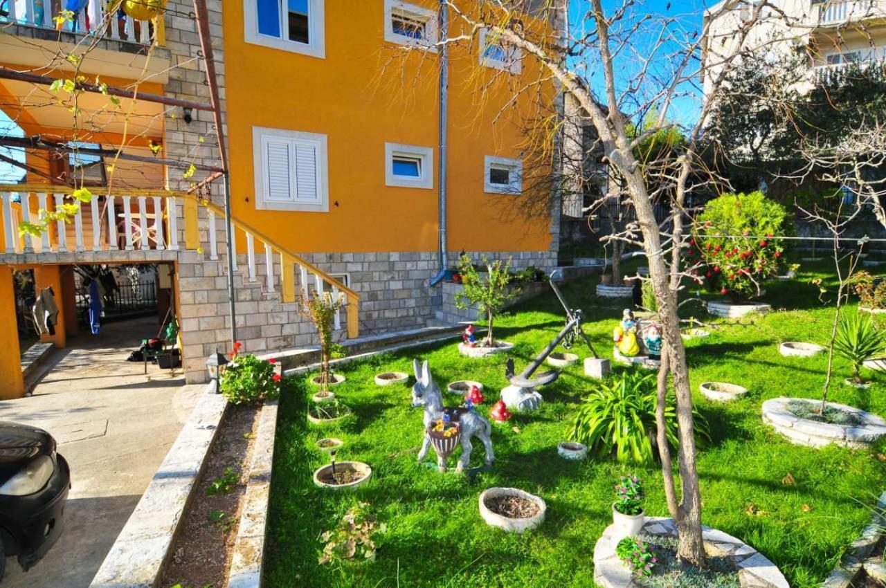 Apartments M&T Tivat Eksteriør billede